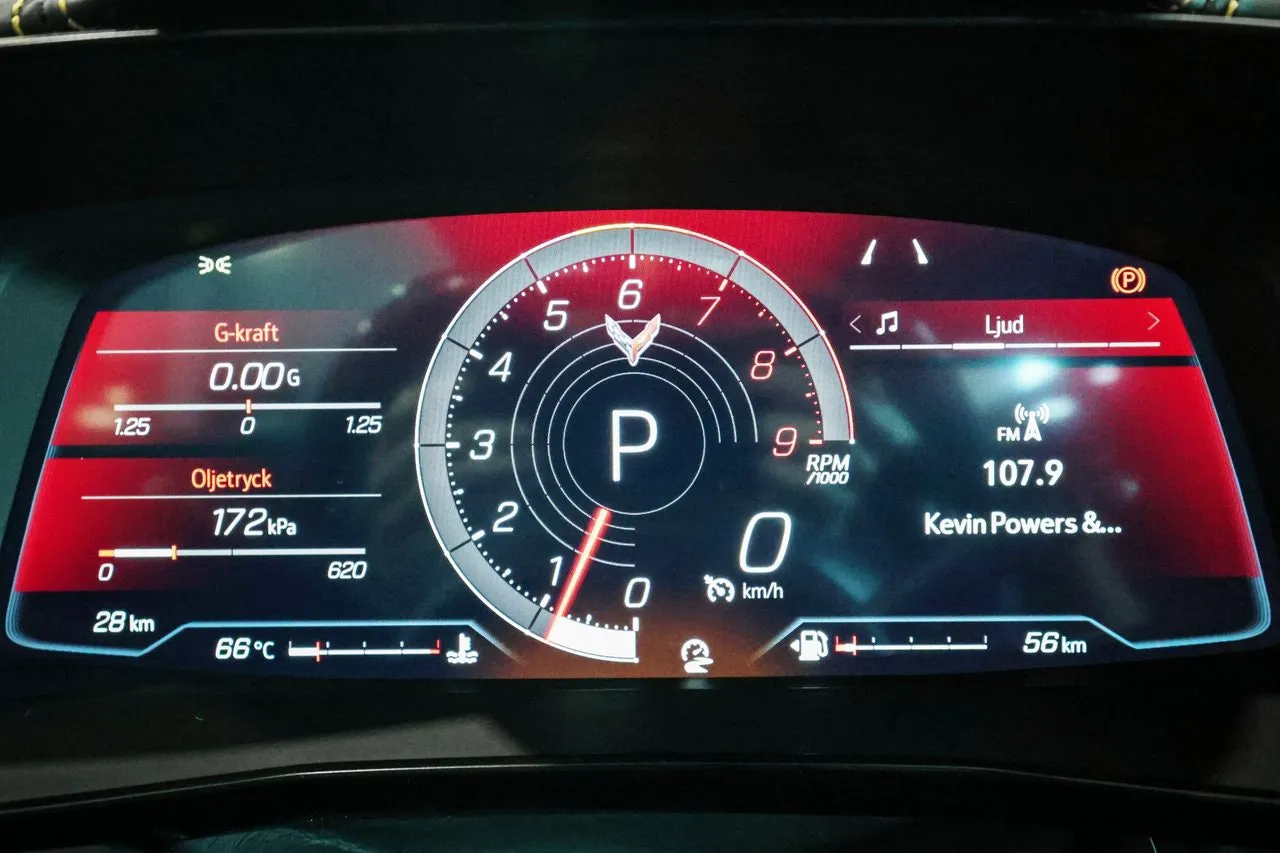 Vehicle image 32