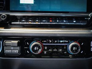 Chevrolet Silverado bild 16