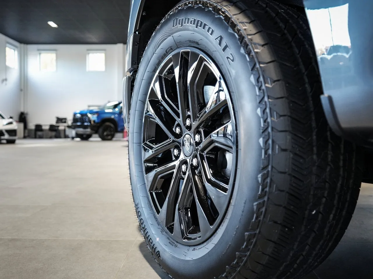 Vehicle image 5