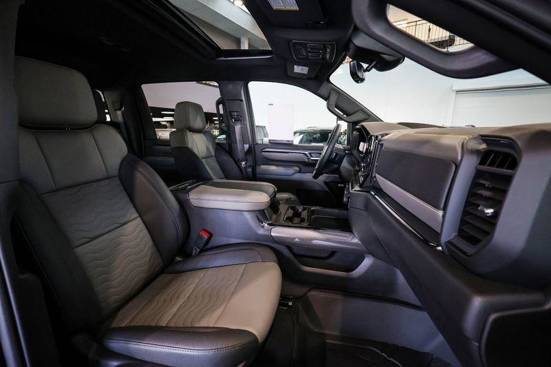 Chevrolet Silverado bild 25