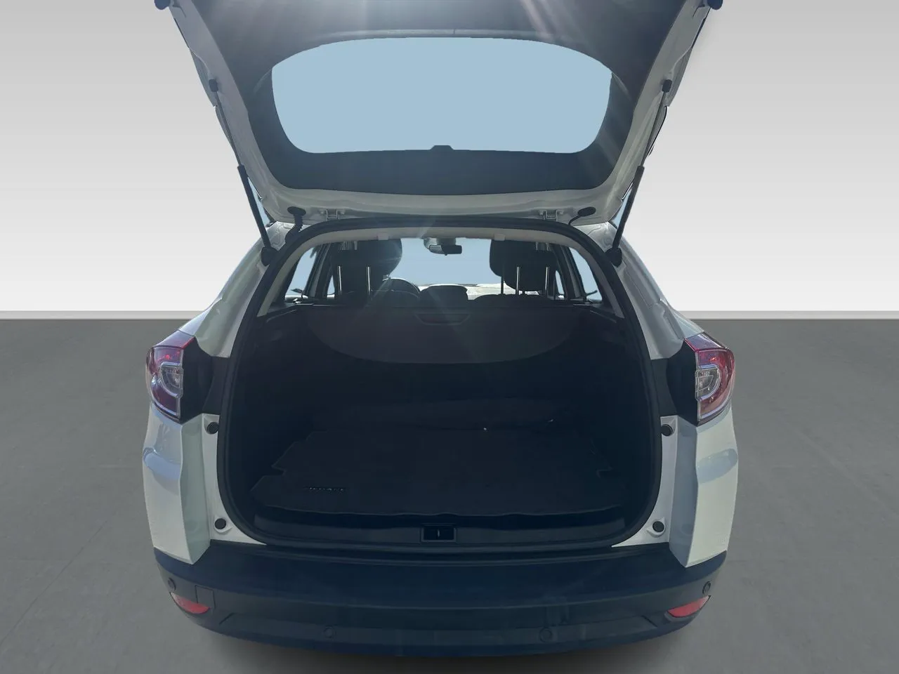 Vehicle image 14
