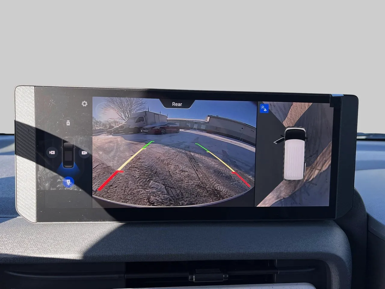Vehicle image 17