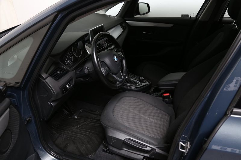 BMW 218 bild 7