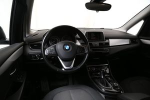 BMW 218 bild 8