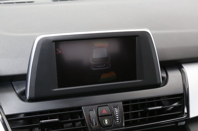 BMW 218 bild 13