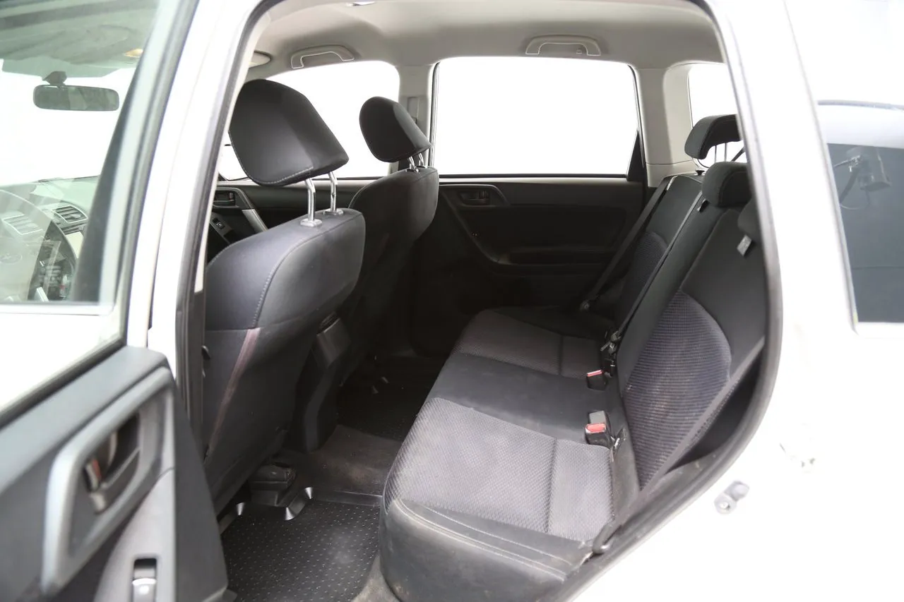 Vehicle image 21
