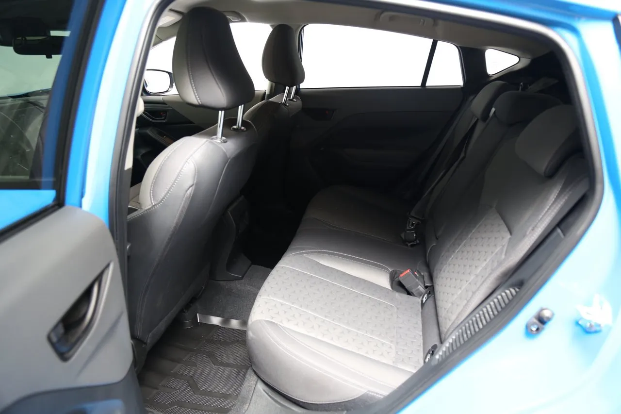 Vehicle image 21