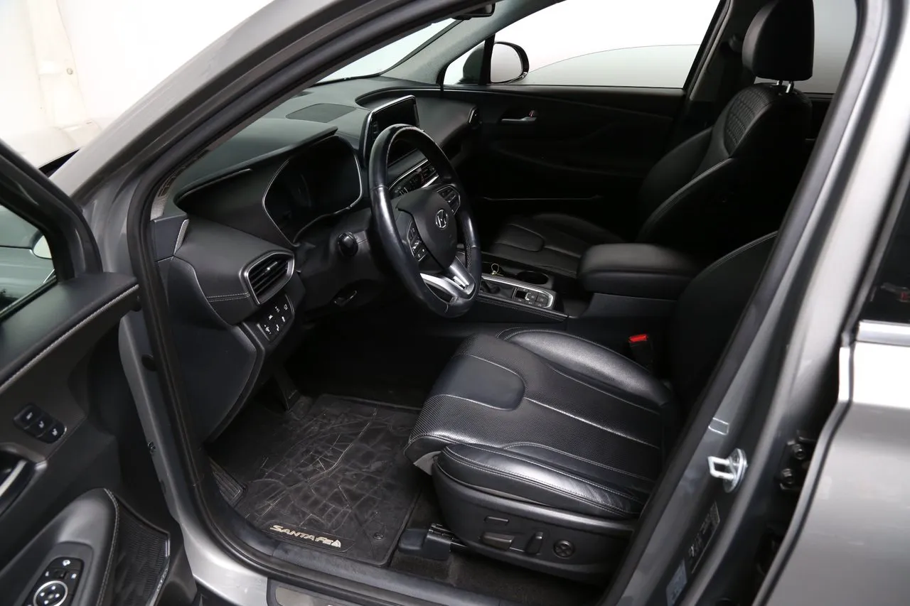Vehicle image 21