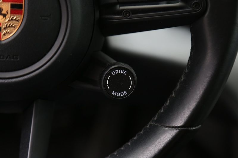 Porsche Taycan bild 23