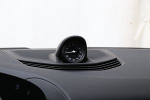 Porsche Taycan bild 27
