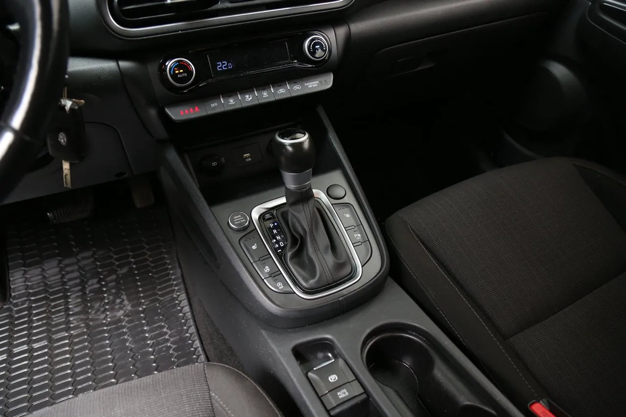 Vehicle image 22