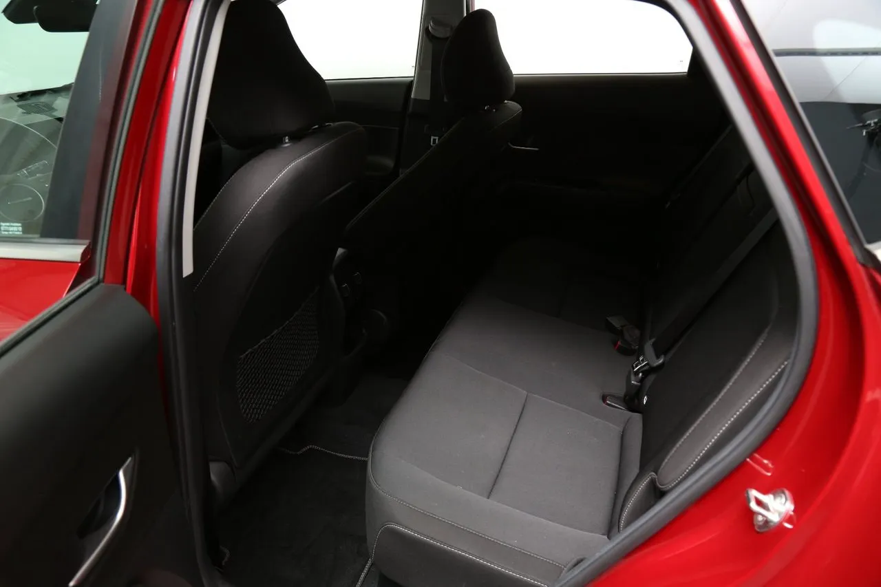 Vehicle image 21