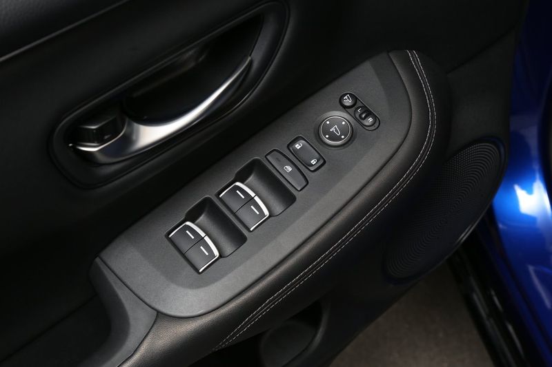 Honda ZR-V bild 18