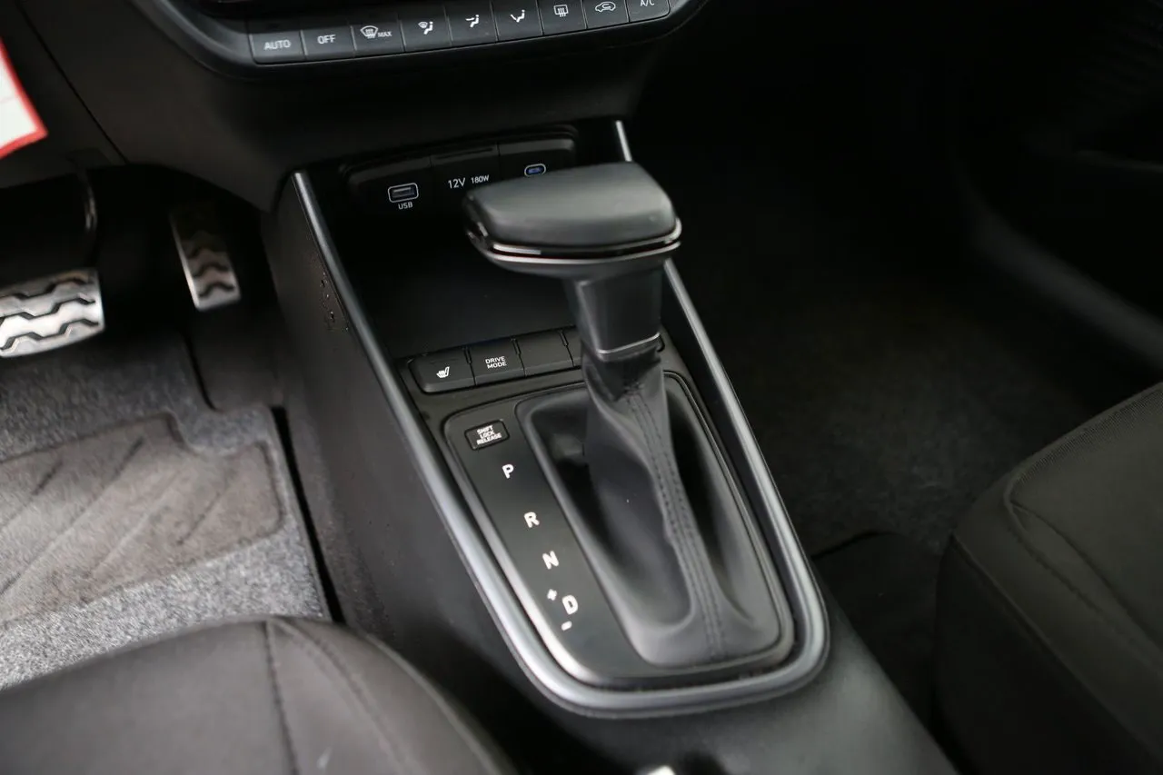 Vehicle image 18