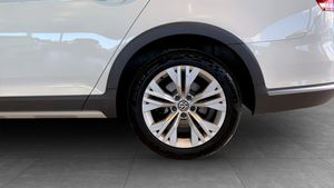 Volkswagen Passat bild 6
