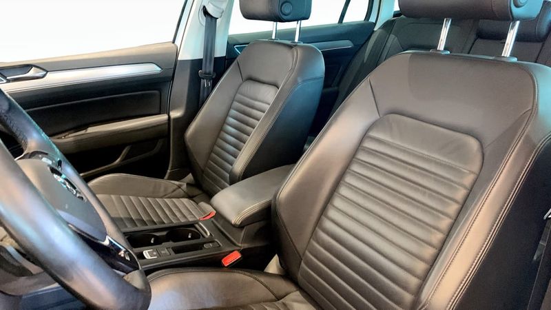Volkswagen Passat bild 8