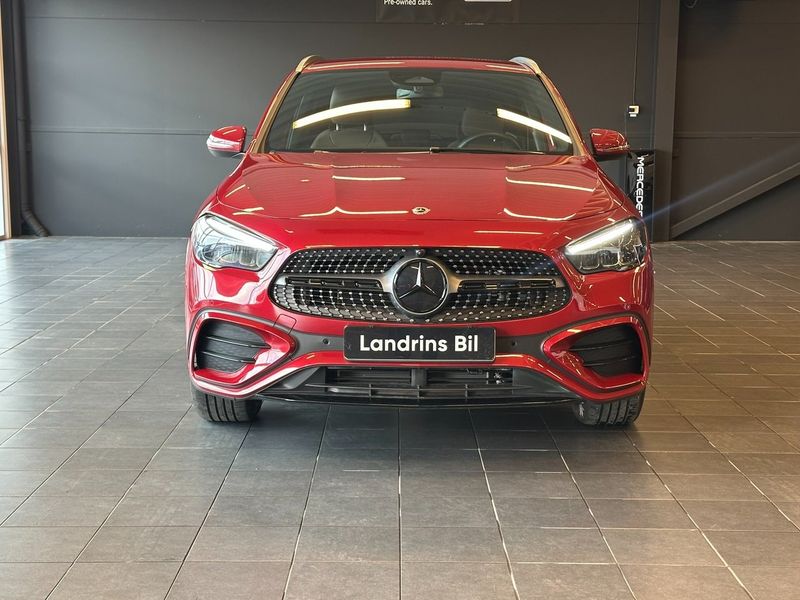 Mercedes GLA250 bild 2