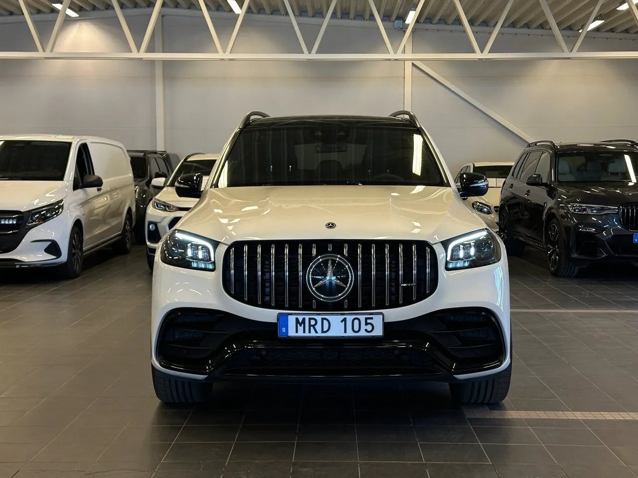 Vehicle image 1