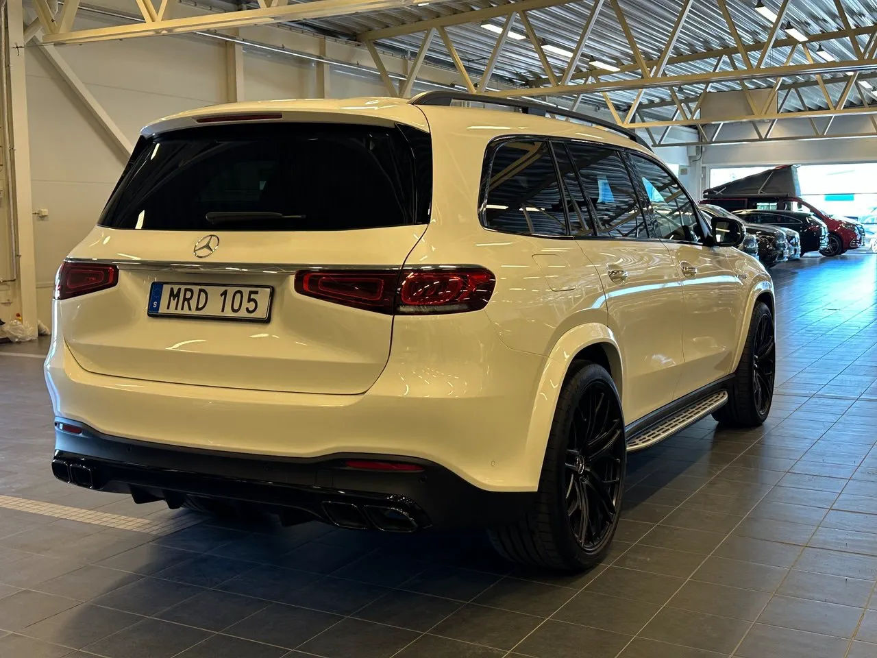 Vehicle image 6