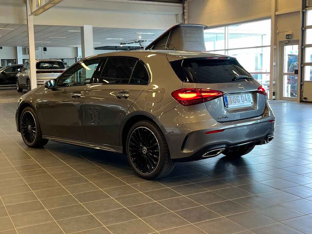 Vehicle image 5