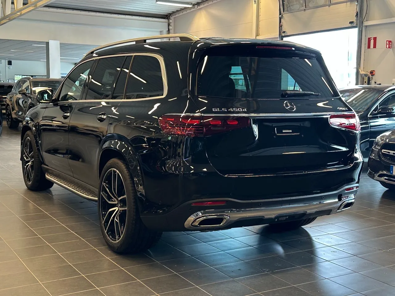 Vehicle image 3