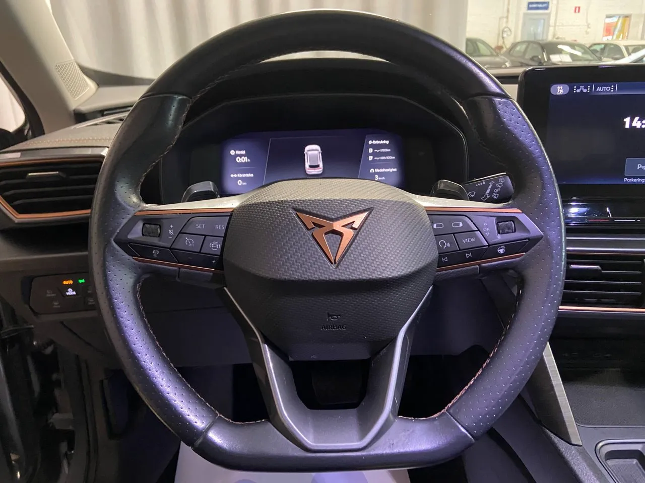 Vehicle image 16