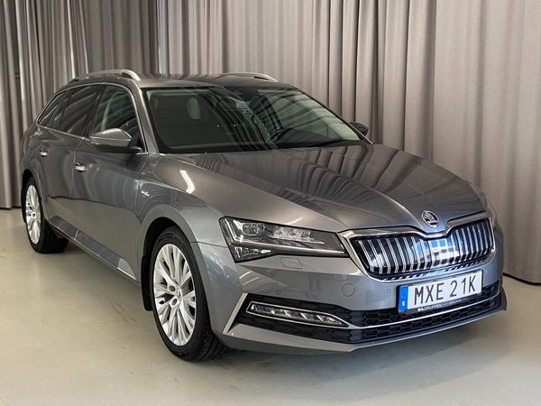 Skoda Superb iV Kombi PHEV 218hk L&K Drag Navi Skinn - 2023