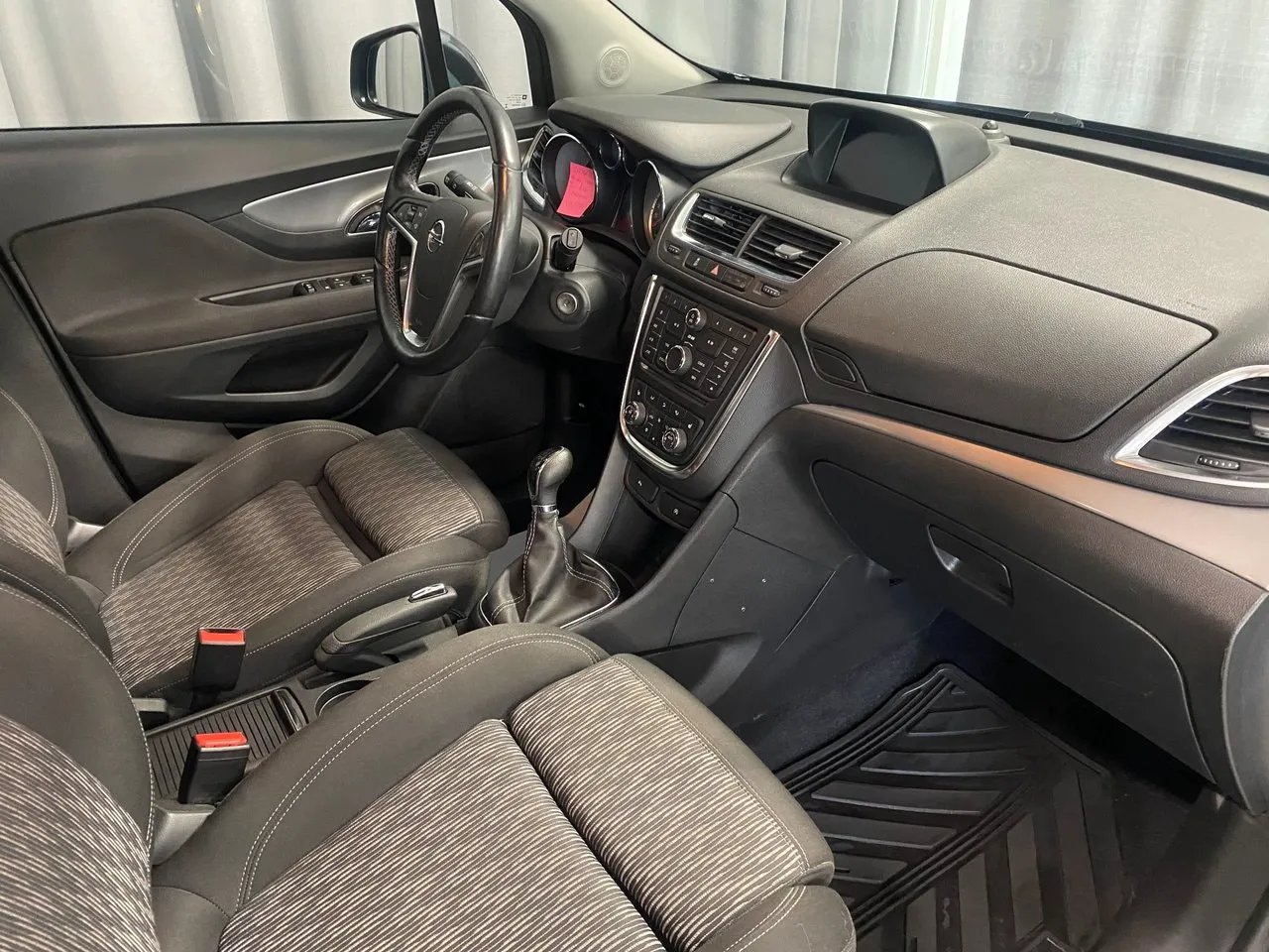 Vehicle image 7
