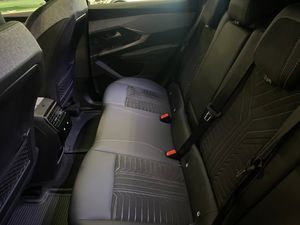 Peugeot e-3008 bild 11