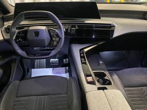 Peugeot e-3008 bild 12