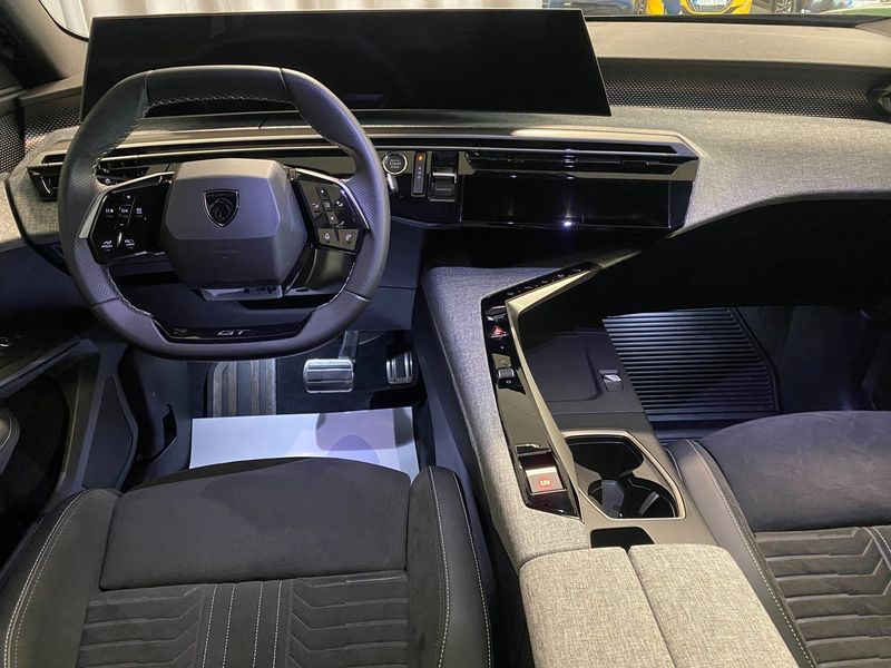 Peugeot e-3008 bild 12