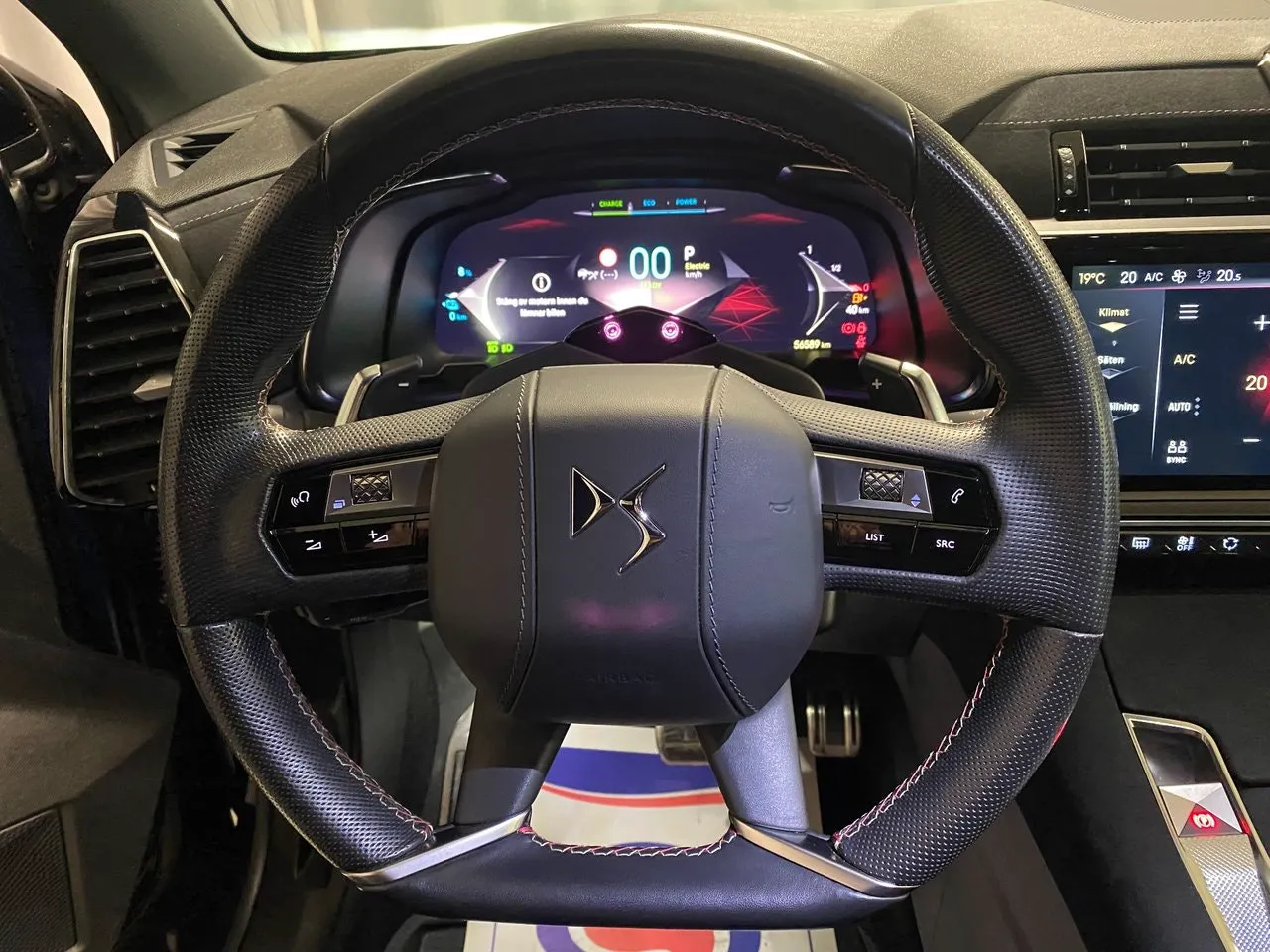 Vehicle image 20