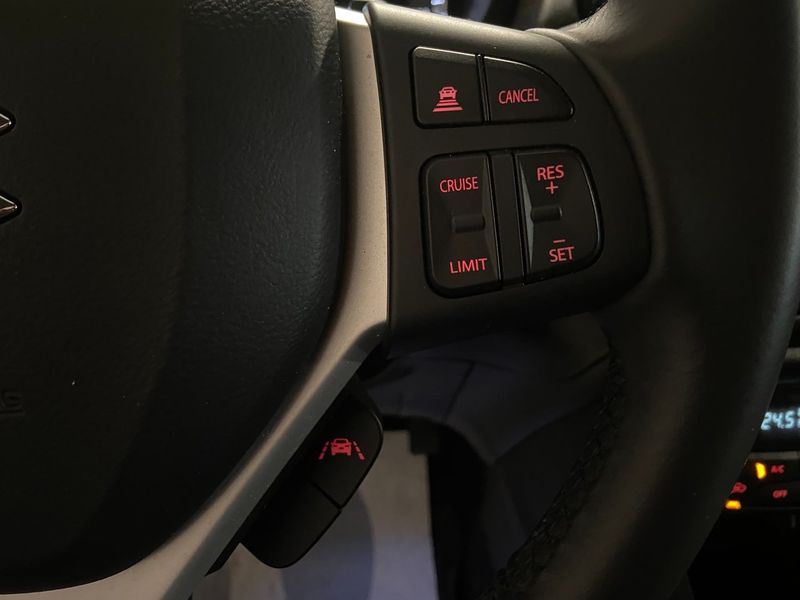 Suzuki S-CROSS bild 15