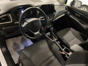 Suzuki S-CROSS bild 8