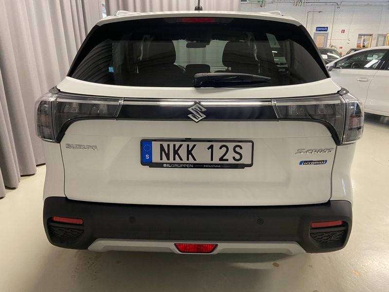 Suzuki S-CROSS bild 6