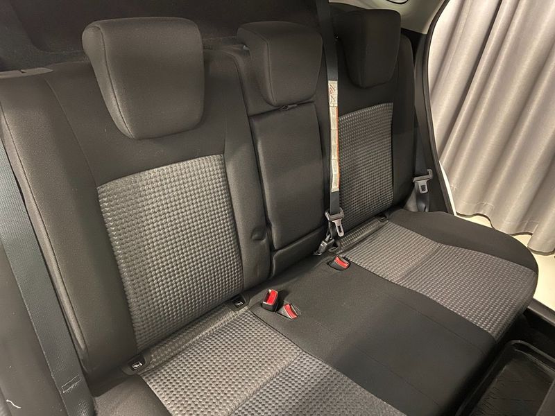 Suzuki S-CROSS bild 12