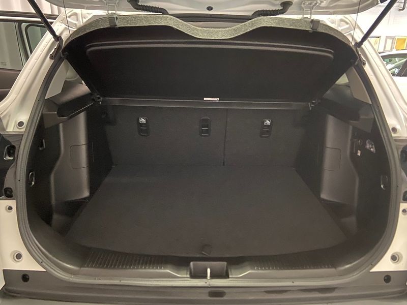 Suzuki S-CROSS bild 11
