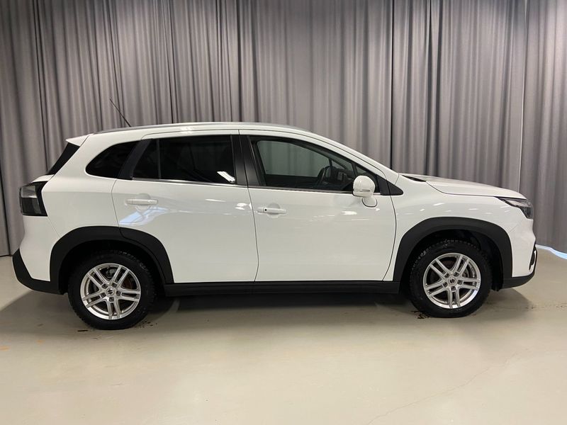 Suzuki S-CROSS bild 4