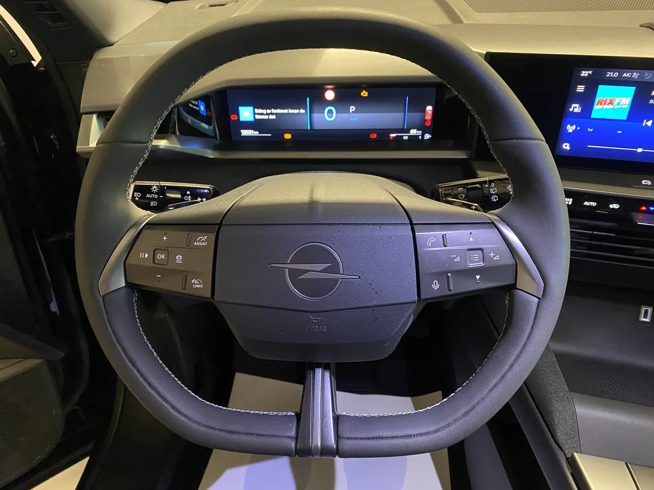 Vehicle image 20