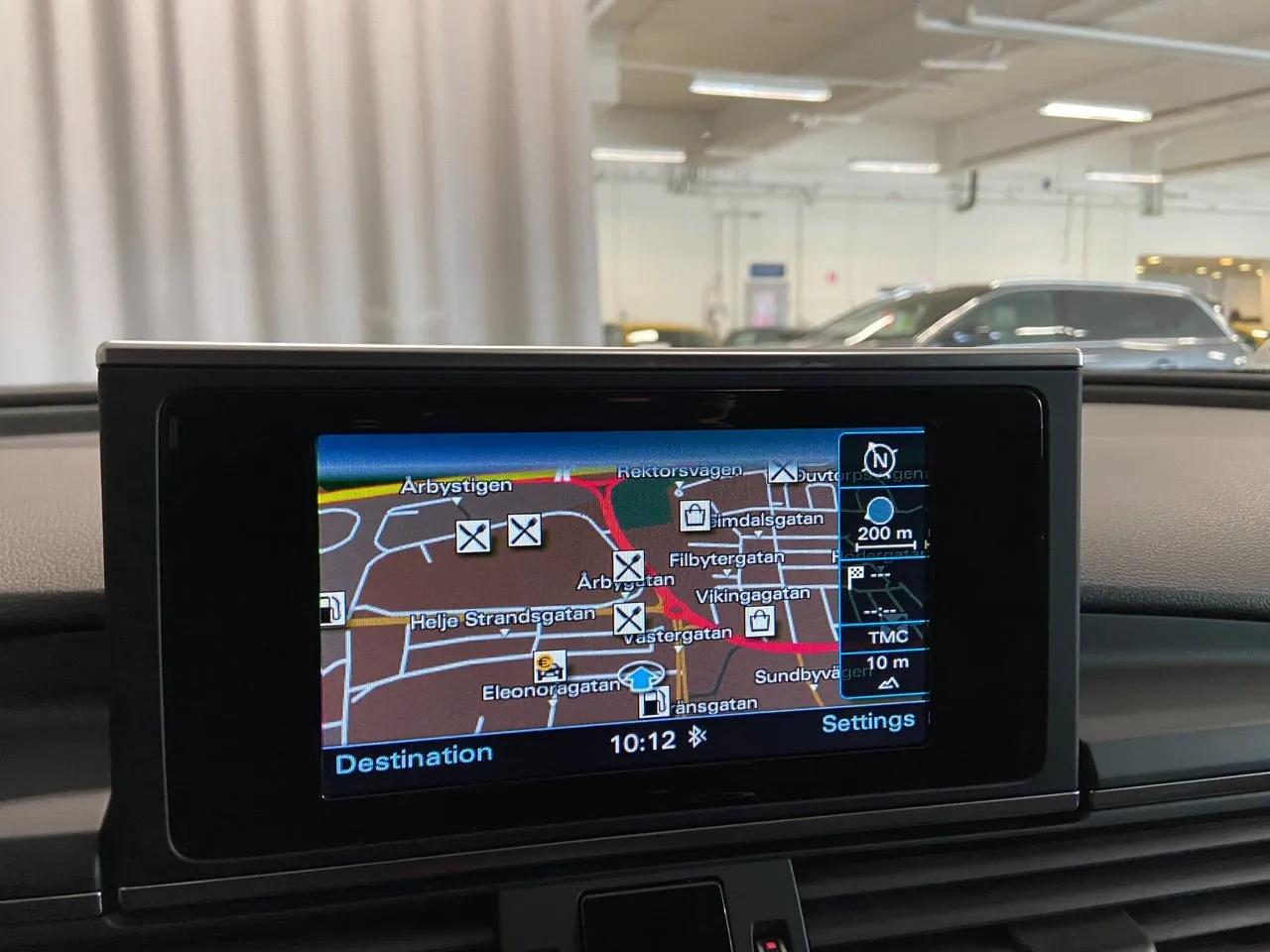 Vehicle image 18