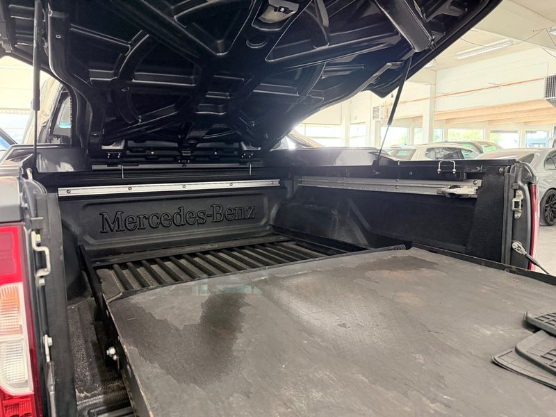 Mercedes X250 bild 9