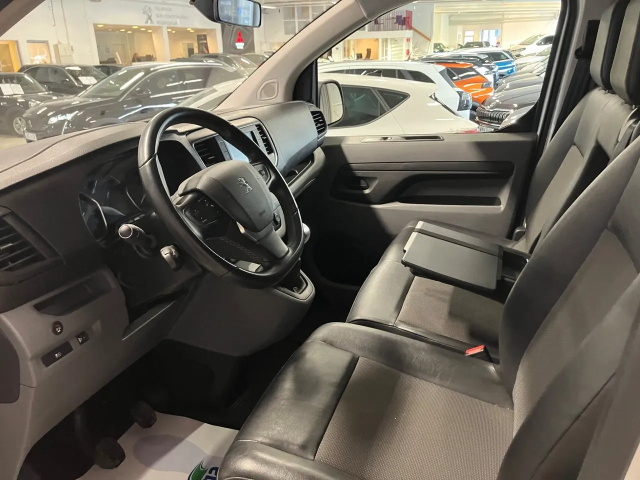Vehicle image 12