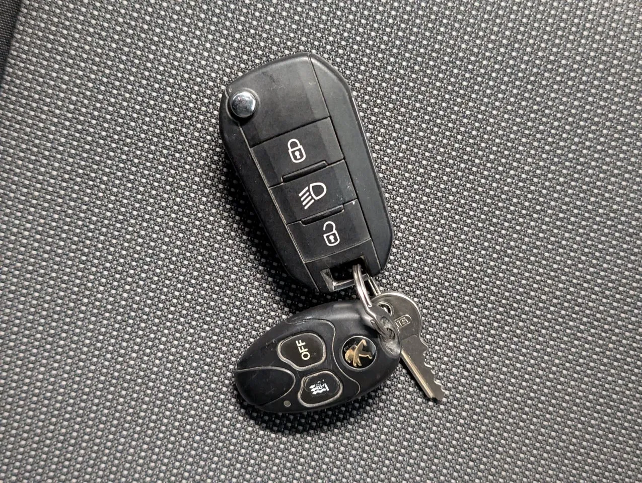 Vehicle image 21