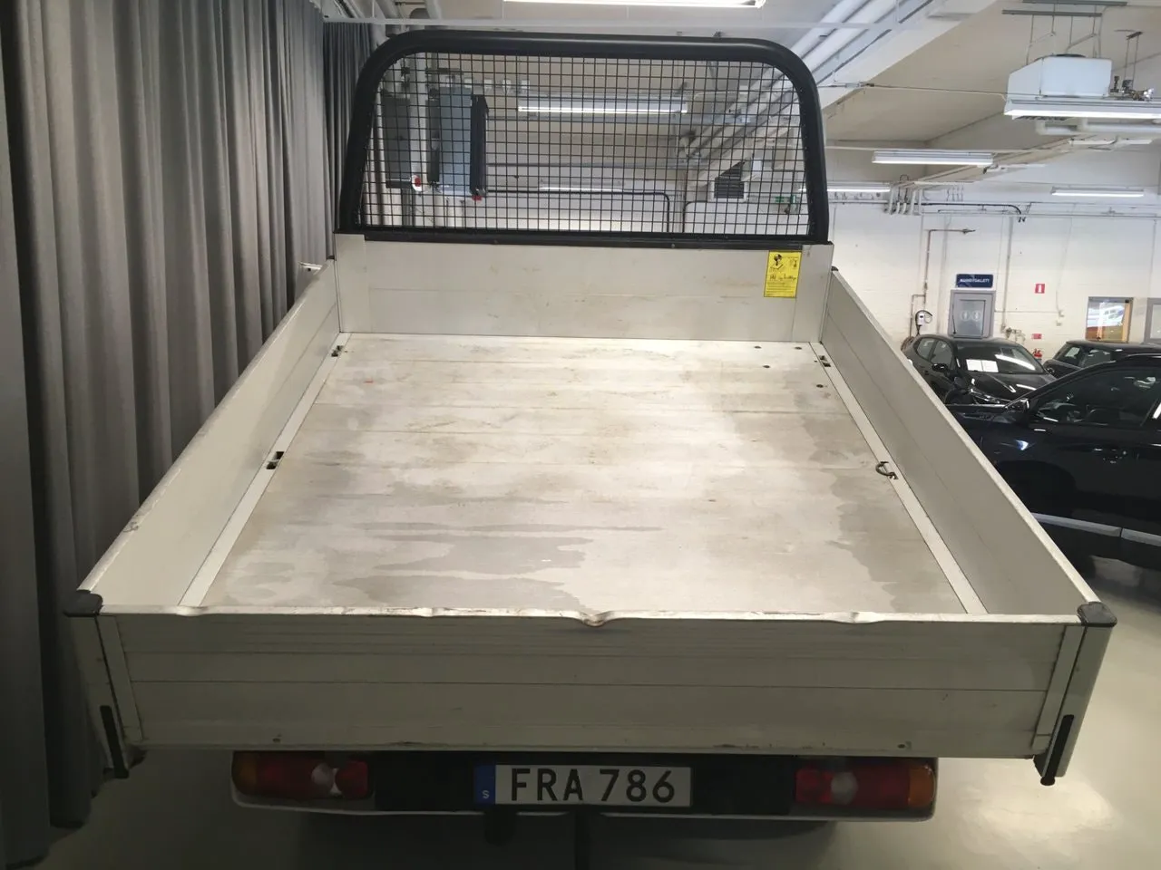 Vehicle image 8