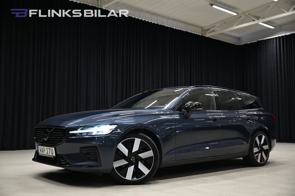 Volvo V60 Recharge T8 AWD Ultimate Dark Panorama 360° Kamera H/K - 2024