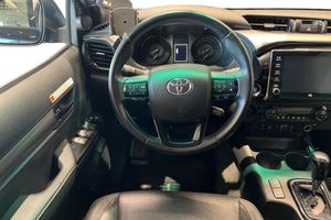 Toyota Hilux bild 16