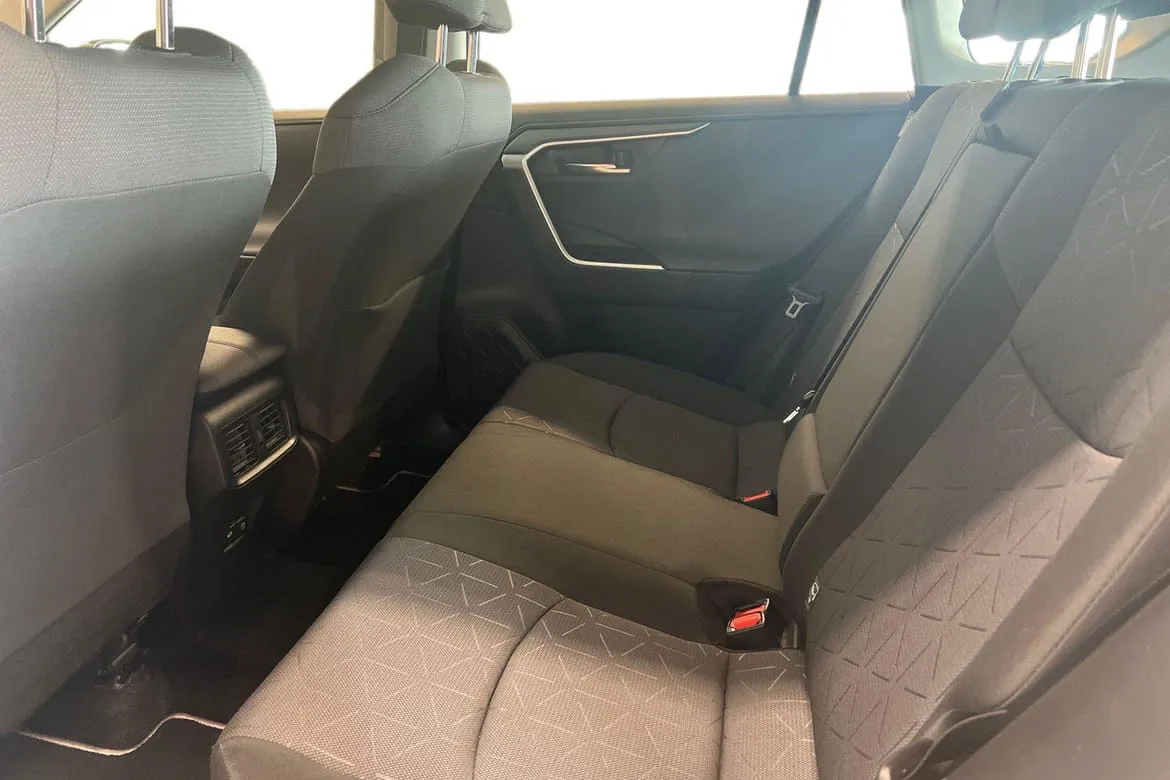 Vehicle image 20