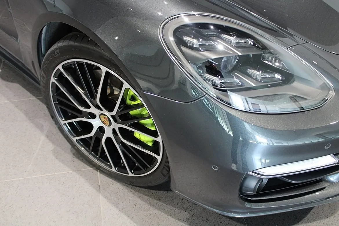 Vehicle image 11