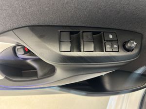 Toyota Yaris bild 12