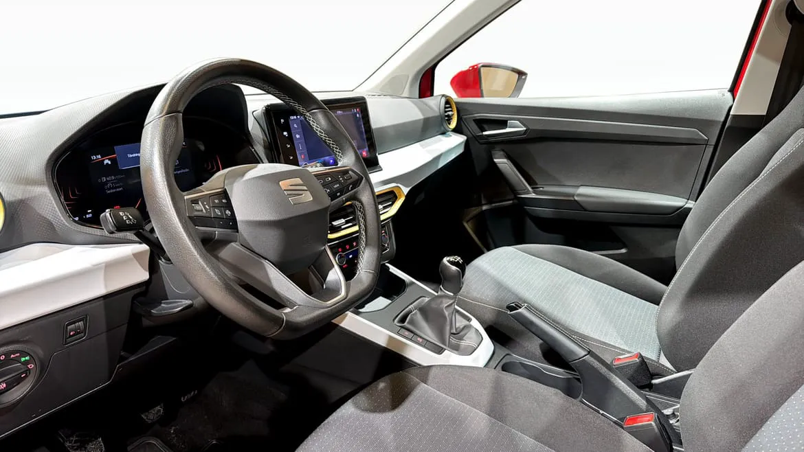 Vehicle image 6